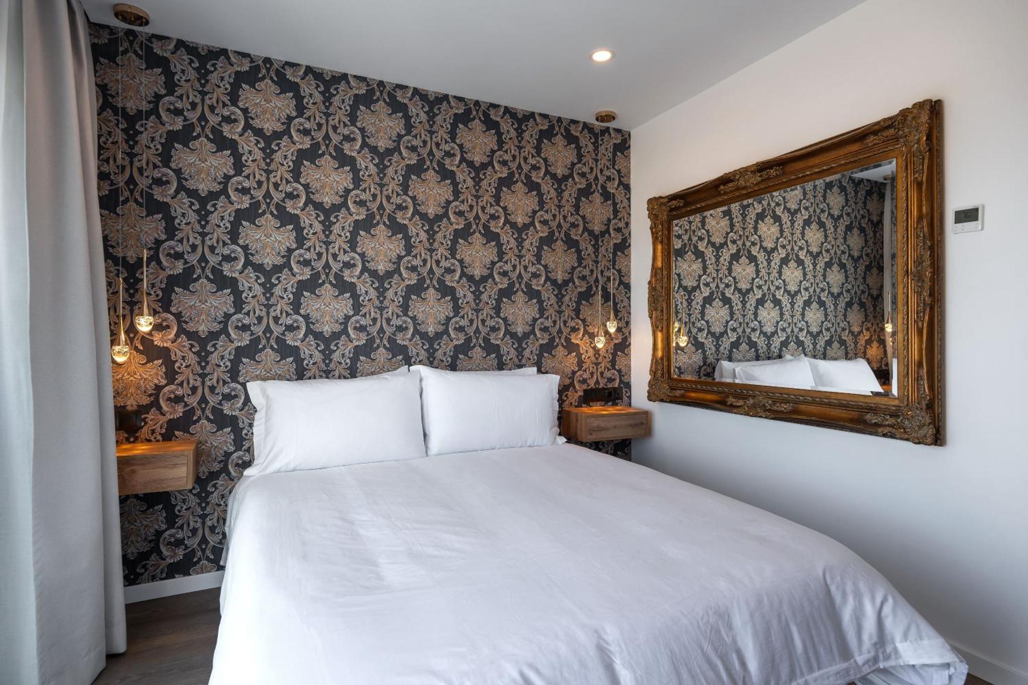 The Orange House Boutique Hotel And Upstairs Rooftop Bar Center Of La Cala De Mijas 100M From The Beach Exterior foto