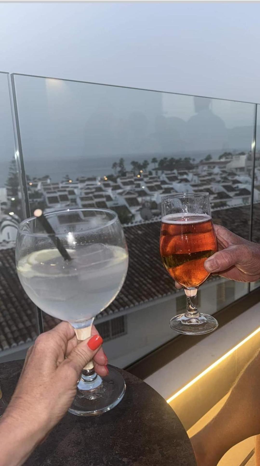The Orange House Boutique Hotel And Upstairs Rooftop Bar Center Of La Cala De Mijas 100M From The Beach Exterior foto